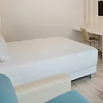 호텔 Nh 4*