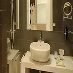 Hotel Nh 4*