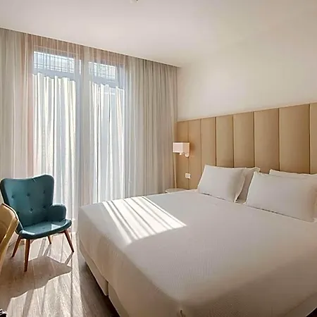 فندق إن إتش 4*
