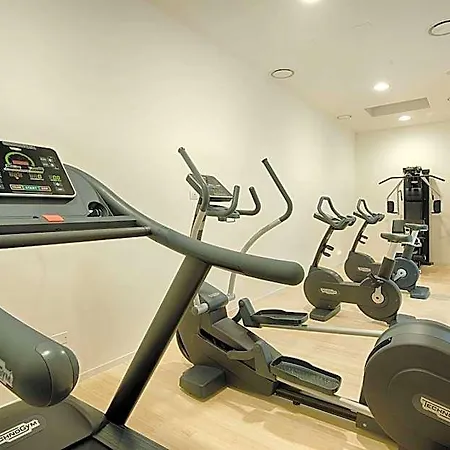 إن إتش فندق 4*