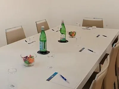 Ξενοδοχείο Nh 4*