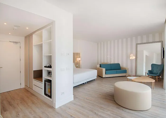 ホテル Nh トレント